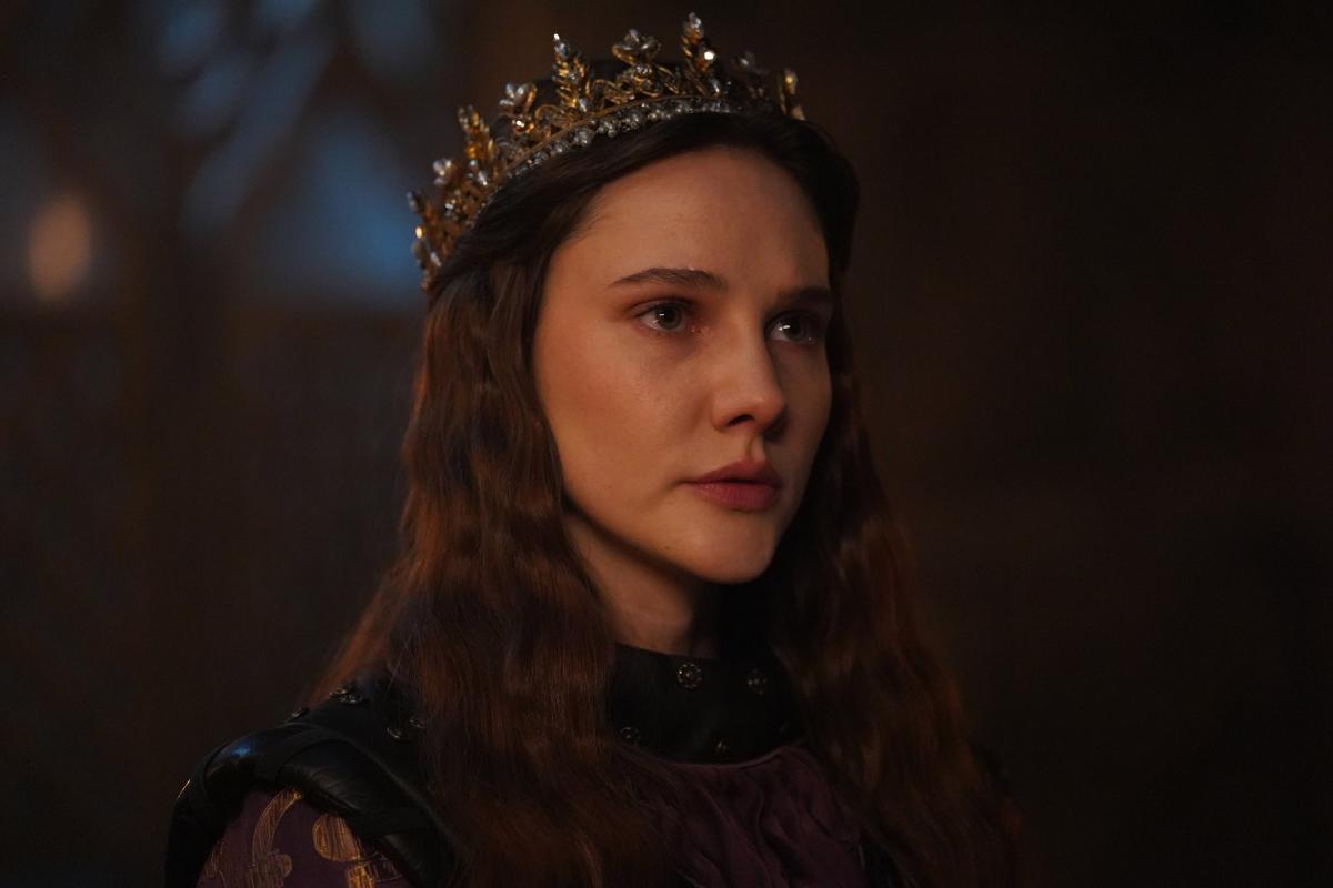 مشهد من الحلقة يظهر أسبورتشا في موقف حاسم