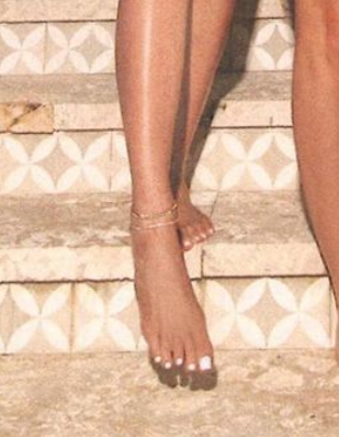 Os dedos dos pés de Kylie Jenner - parte dunha foto na súa conta de Instagram