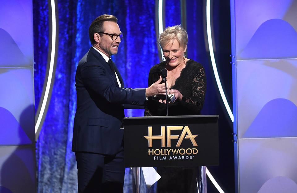 غلين كلوز مع جائزة Hollywood Actress Award  عن فيلم "The Wife" 