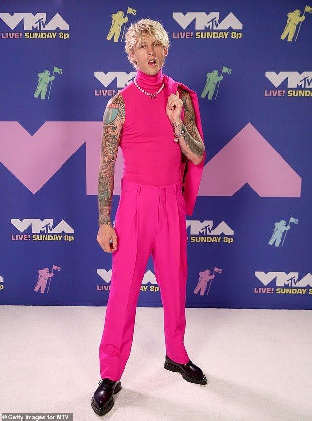 ماشين غان كيلي في Video Music Awards 2020