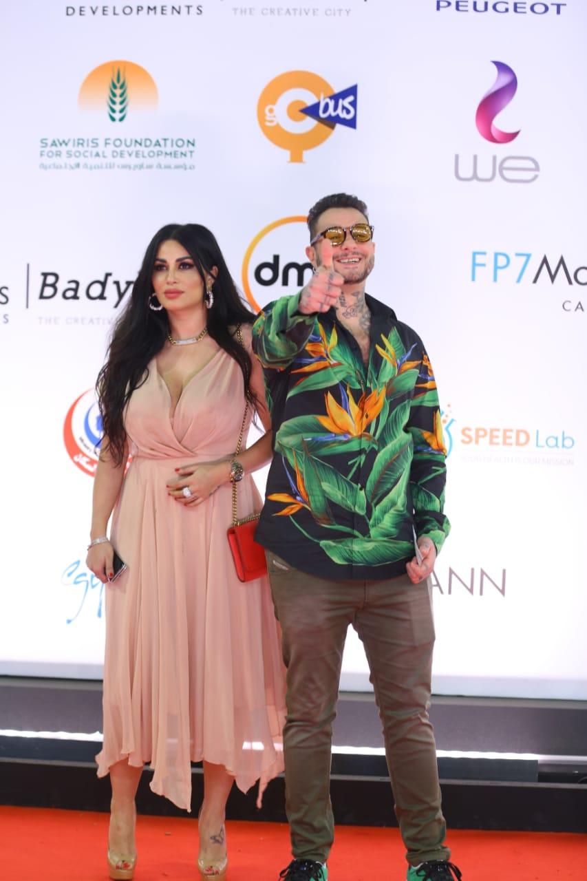 أحمد الفيشاوي مع زوجته