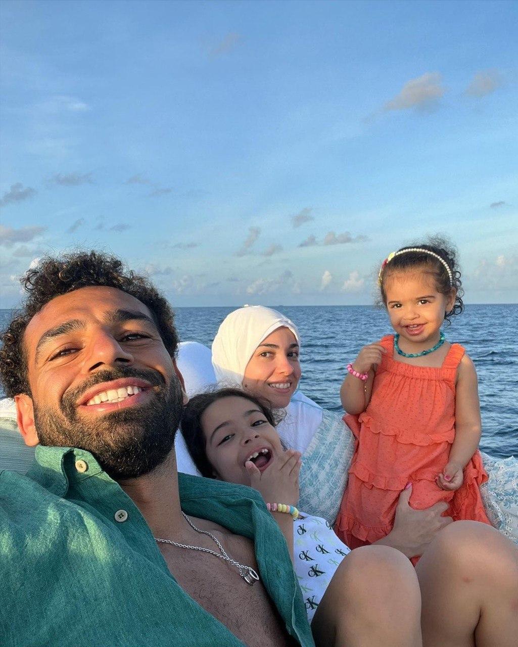 محمد صلاح مع ابنته كيان في صورة جديدة