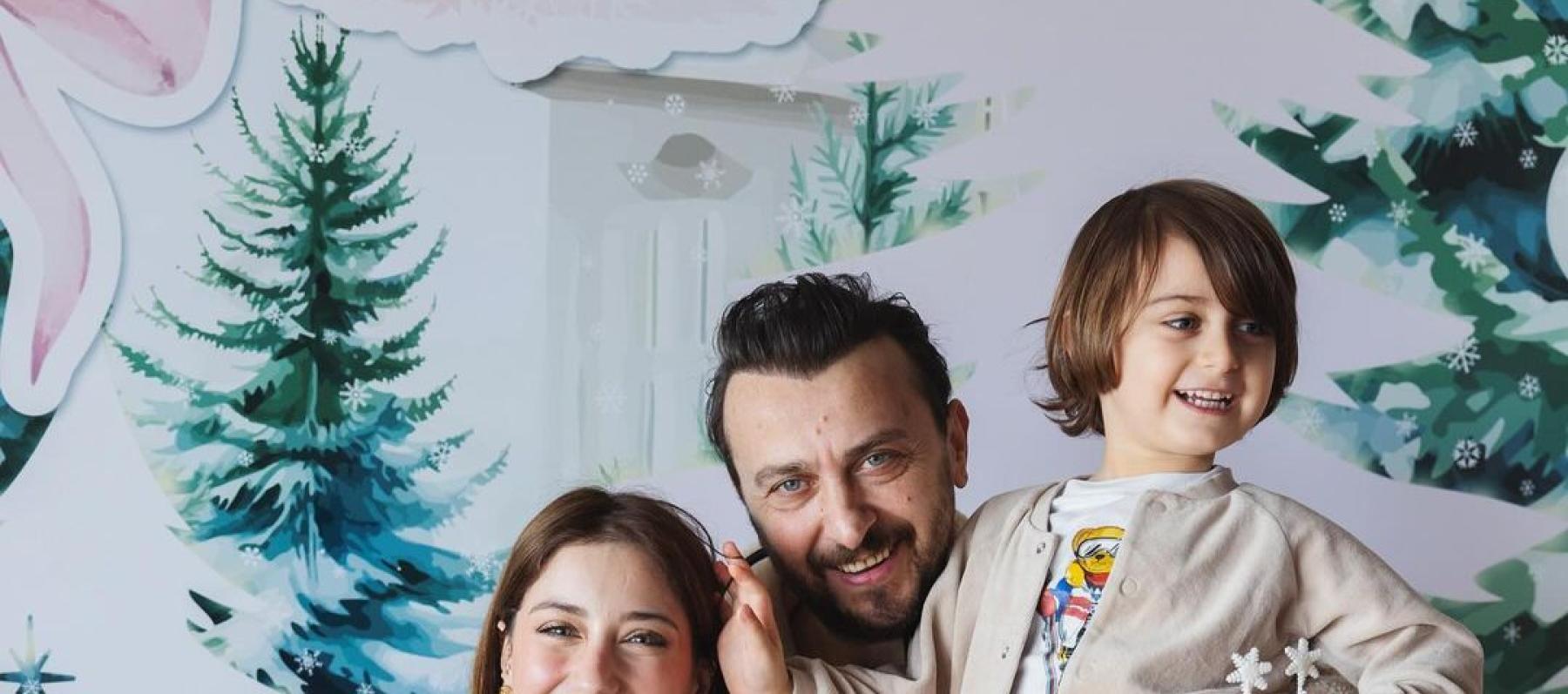هازال كايا برفقة زوجها وطفليها - صورة ن إنستقرام
